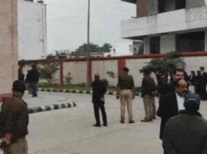 उत्तराखंड : देहरादून कोर्ट परिसर छावनी में तब्दील_देहरादून डिस्ट्रिक्ट कोर्ट को बम से उड़ाने की धमकी…