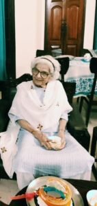 उत्तराखंड : हरिद्वार कनखल शमशान घाट में बेटी ने किया अंतिम संस्कार _ स्वतंत्रता सेनानी परिवार की पुत्रवधू एवं हिंदी साहित्यकार डॉ प्रतिमा शर्मा हुई पंचतत्व में विलीन निधन…