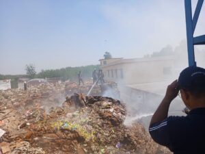 उत्तराखंड / हरिद्वार : सागर पेपर मिल में लगी आग, लाखों का वेस्ट पेपर जलकर राख_ देखे विडिओ !!