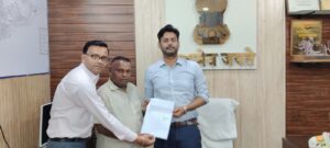 उत्तराखंड/हरिद्वार : ज्वालापुर में अवैध डेयरी से फैली दुर्गंध और गंदगी_स्थानीय लोगों का जीना हुआ मुश्किल _नगर आयुक्त से बंद कराने की मांग…