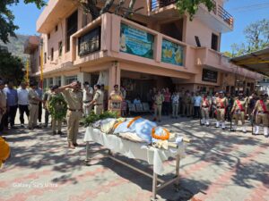 उत्तराखंड / हरिद्वार : आरक्षी सुमित जुयाल का निधन _ पुलिस सम्मान के साथ अंतिम संस्कार…