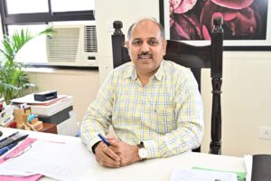 उत्तराखंड / हरिद्वार : सीडीओ डॉ. ललित नारायण मिश्र साइकिल से पहुंचे जनसुनवाई, दिया ईंधन बचत और पर्यावरण संरक्षण का संदेश_देखे विडिओ !!