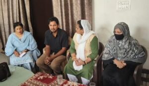 उत्तराखंड / हरिद्वार :हलाला के खिलाफ उत्तराखंड में पहली FIR: पीड़िता से मिलीं अल्पसंख्यक आयोग उपाध्यक्ष फरजाना बेगम_देखे विडिओ !!