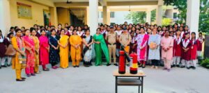 उत्तराखंड / हरिद्वार : रुड़की के स्कूल में फायर टीम ने सिखाए अग्निशमन के गुर, छात्राओं को दिया सुरक्षा का पाठ…