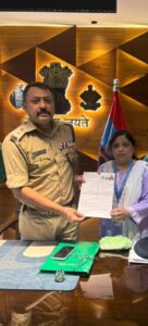 उत्तराखंड / हरिद्वार : लोकतंत्र को मजबूत बनाने के लिए एसएसपी नवनीत सिंह भुल्लर ने भरा गणना प्रपत्र, जनता से भी की सहयोग की अपील…