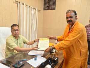 उत्तराखंड / हरिद्वार : कांवड़ मेले में जीरो जोन में वाहनों पर रोक की मांग, अधीर कौशिक ने सिटी मजिस्ट्रेट को सौंपा ज्ञापन_देखे विडिओ !!