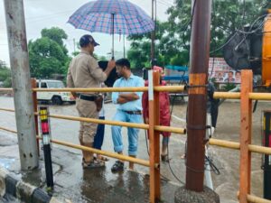 उत्तराखंड / हरिद्वार : तेज बारिश के बीच अलर्ट मोड पर नगर निगम हरिद्वार, रातभर मैदान में डटी रहीं टीमें…