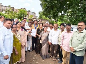 उत्तराखंड / हरिद्वार : स्मार्ट मीटर विवाद पर गरमाई सियासत, मुकदमे के विरोध में कांग्रेस का रानीपुर कोतवाली घेराव_ देखे विडिओ !!