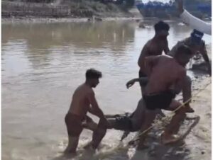 उत्तराखंड : हरिद्वार में बड़ा हादसा: एक-दूसरे को बचाने में गई चार कांवड़ियों की जान, गंगनहर में डूबने से मची चीख-पुकार…