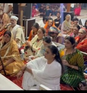 उत्तराखंड / हरिद्वार : गुरुदेव की कठिन साधना के साक्षी बने जनप्रतिनिधि, ऋतु खंडूरी और बबीता चौहान ने लिया आशीर्वाद…