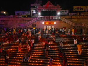 उत्तराखंड / हरिद्वार : ब्रह्मकुंड हर की पौड़ी पर ‘आशीर्वाद का दिया’ और ‘सेवा संकल्प अभियान’ का भव्य शुभारंभ, प्रभारी मंत्री सतपाल महाराज ने की मां गंगा की पूजा__ देखे विडिओ !!